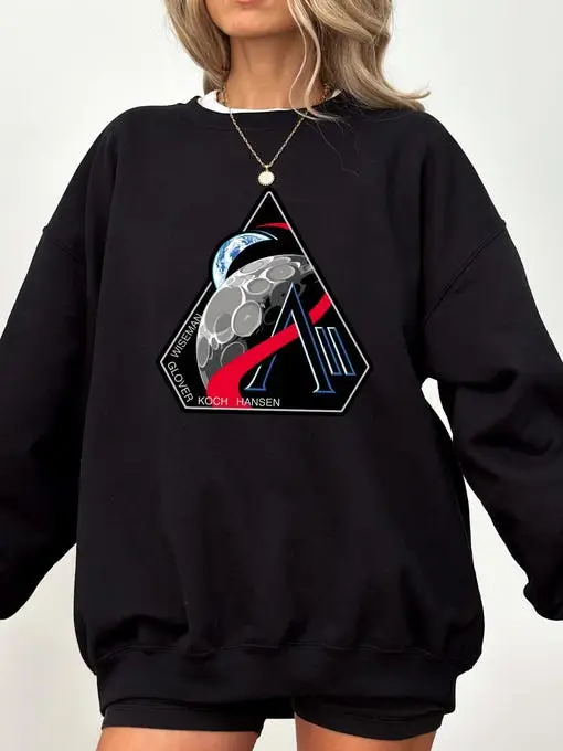 Artemis II Mission 2026 Logo Sweatshirt NASA Moon Mission 2026 Apparel Present For Her Artemis II Mission 2026 Logo Sweatshirt NASA Moon Mission 2026 Apparel Present For Her - Image 1