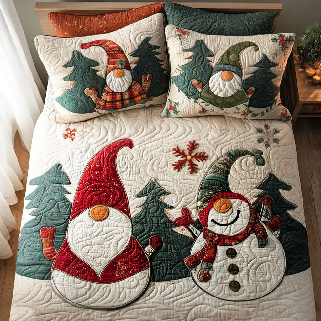 Holly Sparkle Quilted Bedding Set Premium Comforter Set for Restful Nights Holly Sparkle Quilted Bedding Set Premium Comforter Set for Restful Nights - Image 1