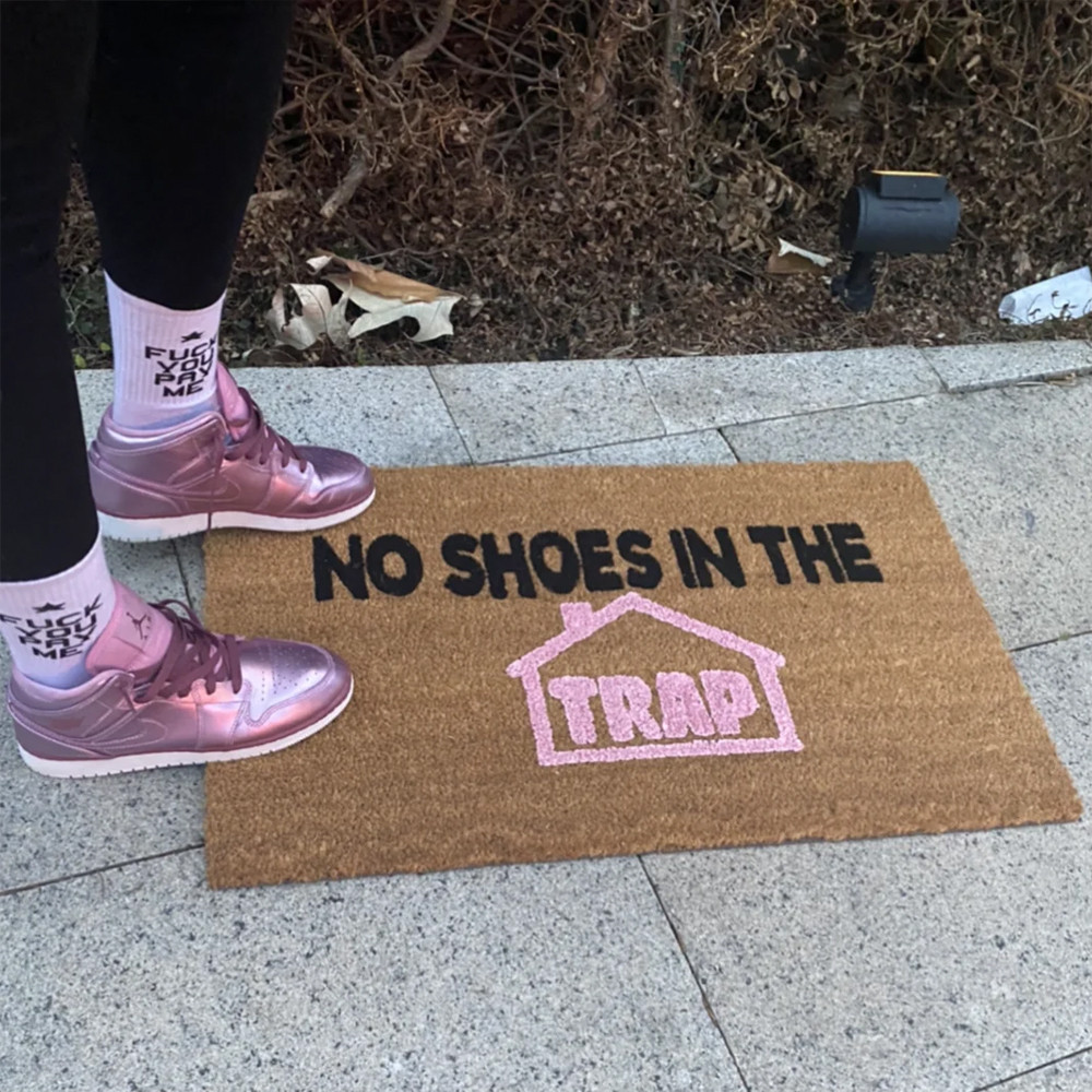 No Shoes In The Trap House Doormat Funny Welcome Mat Sayings Gifts For Bestie