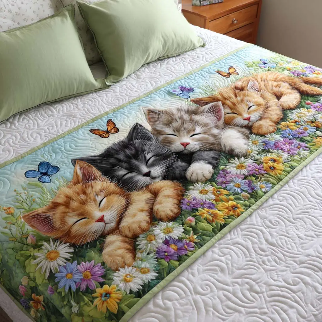 Sleeping Kittens Quilted Bed Runner Cozy Sleeping Kittens Gift for Cat Lovers