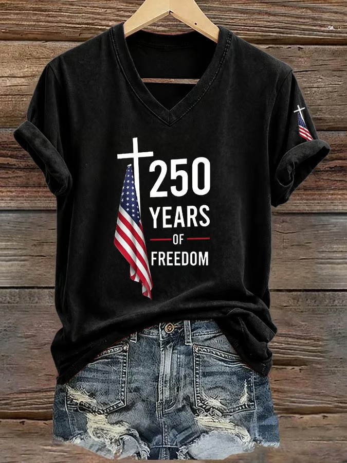 Vintage 250 Years Of Freedom V-Neck Shirt In God We Trust Apparel Gift For Mom